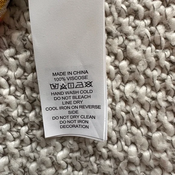 Kate Spade Floral Black Scarf NWT - Picture 5 of 5